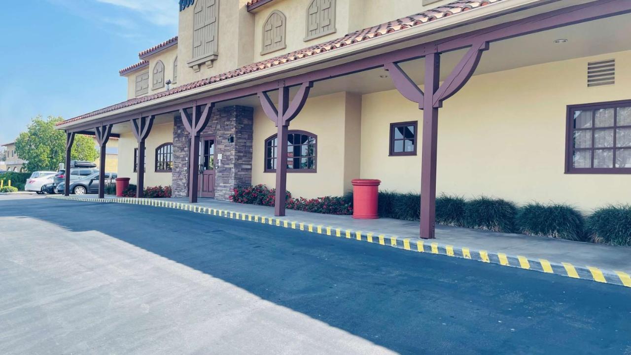 Best Western Corona Hotel&Suites Buitenkant foto